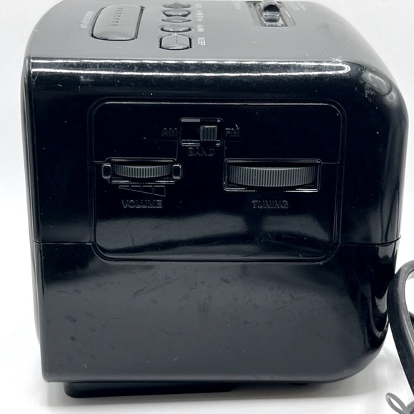 Vintage Sony cube dream machine clock radio - Picture 3 of 6